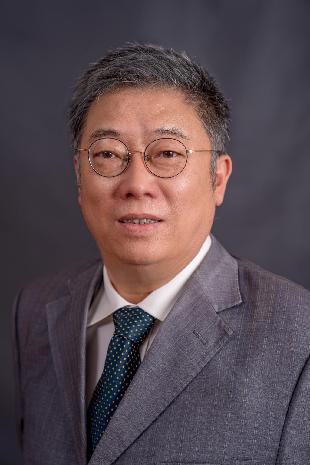 cn电话:职称:助理教授俞鸿涛地址:经济管理学院 d365邮箱:yaheyu@dlut